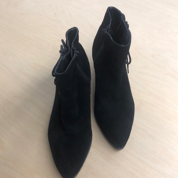 SOLD! Topshop Suede Booties - Picture 3 of 4